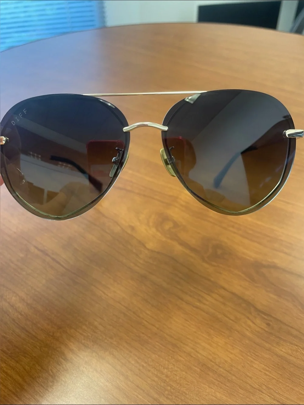Diff Eyewear Lenox Black Gradient Aviator Sunglasses with Gold Frame